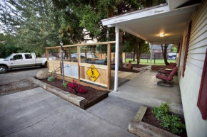 Centrally Located Redmond Retreat with Pool Table